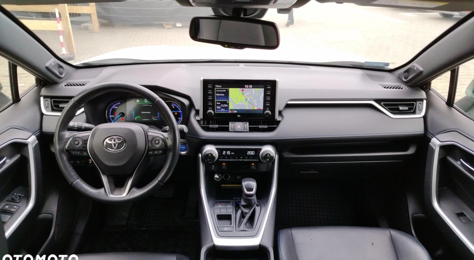 Toyota RAV4 cena 139900 przebieg: 81788, rok produkcji 2018 z Legionowo małe 466